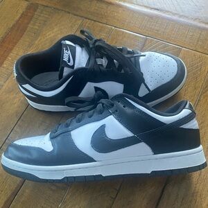 Nike Men's Size 9.5 Dunk Low Retro Classics Shoes
